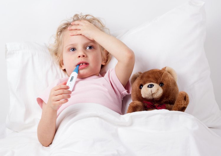 बच्चे के बुखार को सर्दी और जुकाम ठीक करने का उपाय - Guide cure child fever in winter